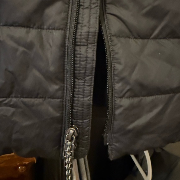 Patagonia Women's Radalie Insulated Parka - Picture 4 of 6